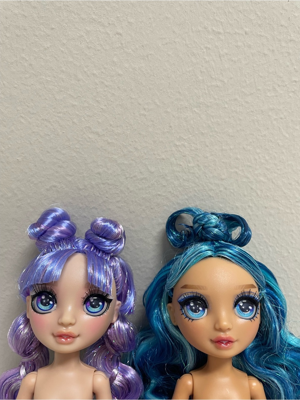 Rainbow High Winter Wonderland Skyler and Violet Base Dolls